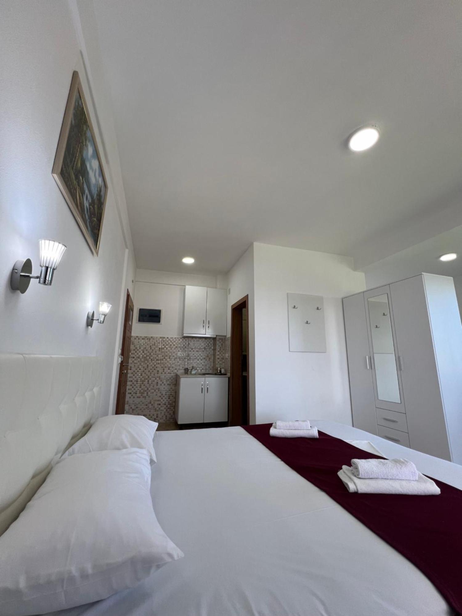 Apartments Fati & Flori Ulcinj Kültér fotó